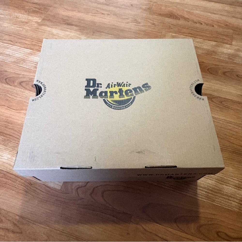 Dr. Martens 2976 Smooth Leather Chelsea Boots - US Women 9 Men 8 Black 11853001 - Picture 3 of 15